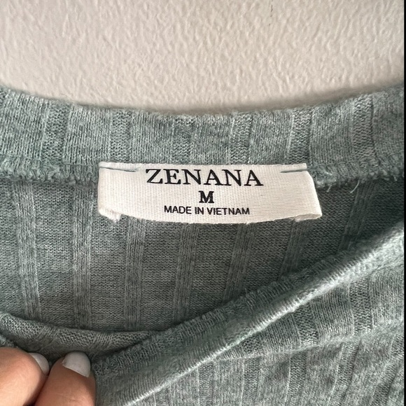 NEE BUNDLE OF 2 Zenana Ribbed Long sleeve Top Size: M - Picture 3 of 7